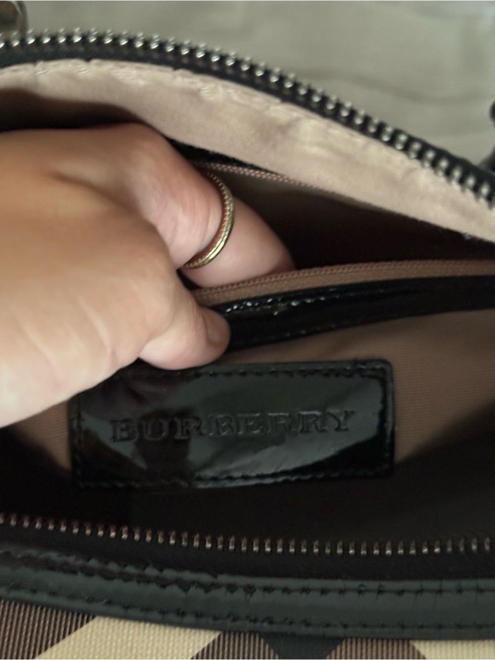 Burberry Beige Check Satchel with Black Patent Handles - Picture 3 of 4